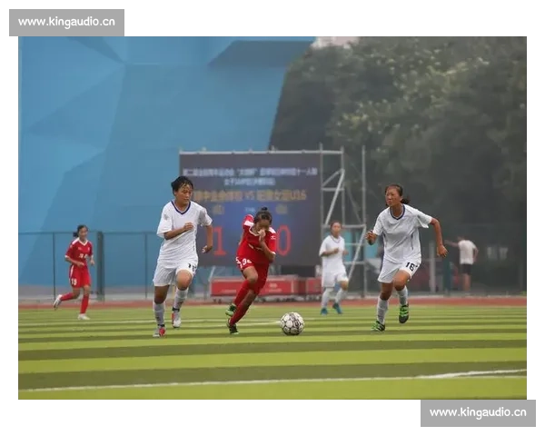 足球赛实时观看体验升级体验全程无延迟畅享精彩赛事精彩瞬间 - 副本 (3)